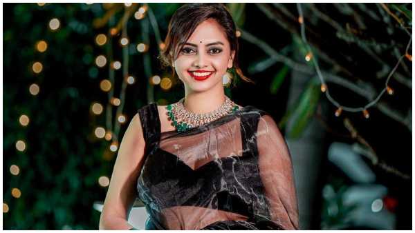 ಸೋಶಿಯಲ್ ಮೀಡಿಯಾದಲ್ಲಿ ಆಕ್ಟೀವ್ ಸೋಶಿಯಲ್ ಮೀಡಿಯಾದಲ್ಲಿ ಆಕ್ಟೀವ್