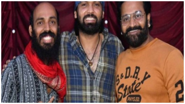 ಮೂರ್‌ಜನ ಈಗ ಬಂದವರು 