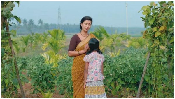 ಬೀದಿಯಲ್ಲಿಯೇ ಬಿದ್ದ ಗಿರಿಜಾ ಬೀದಿಯಲ್ಲಿಯೇ ಬಿದ್ದ ಗಿರಿಜಾ