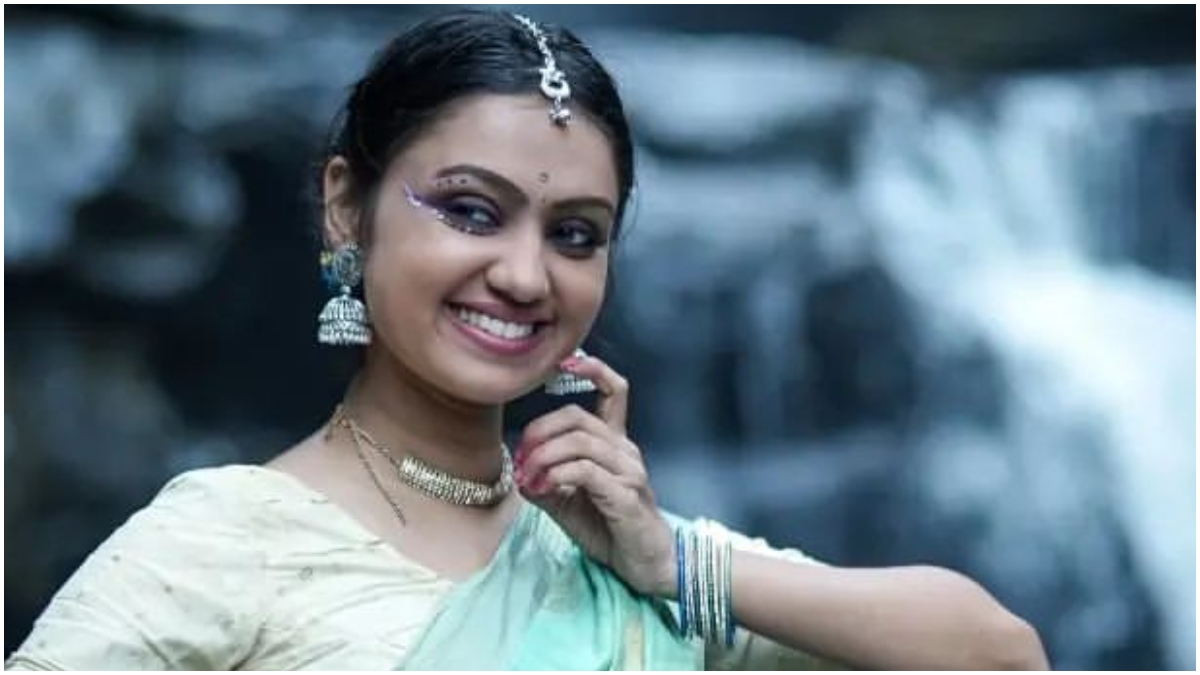 ಬೆಳ್ಳಿತೆರೆಯಿಂದ ಕಿರುತೆರೆಗೆ ಎಂಟ್ರಿ ಬೆಳ್ಳಿತೆರೆಯಿಂದ ಕಿರುತೆರೆಗೆ ಎಂಟ್ರಿ