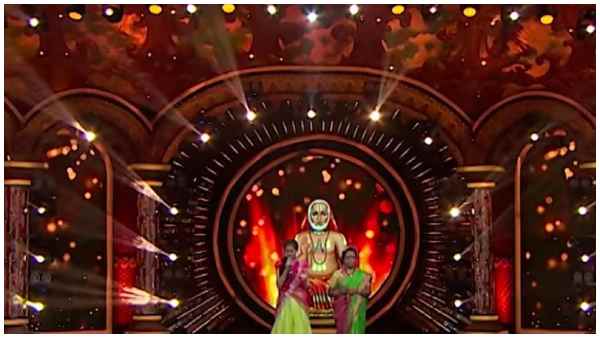 ರಾಯರ ಹಾಡು ಹಾಡಿದ ಯೋಗಶ್ರೀ