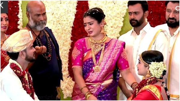 ಭಾಗ್ಯಾಳ ಮಾತಿಗೆ ಸಮಾಧಾನ ಮಾಡಿದ ಮನೆಯವರು ಭಾಗ್ಯಾಳ ಮಾತಿಗೆ ಸಮಾಧಾನ ಮಾಡಿದ ಮನೆಯವರು