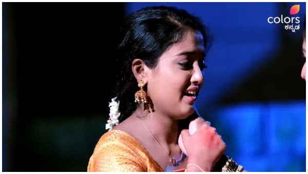 ಅಕ್ಕಮ್ಮನ ಆಸೆಗೆ ಕಟ್ಟು ಬಿದ್ದ ಲಕ್ಷ್ಮೀ..! ಅಕ್ಕಮ್ಮನ ಆಸೆಗೆ ಕಟ್ಟು ಬಿದ್ದ ಲಕ್ಷ್ಮೀ..!