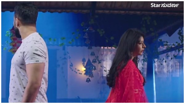 ವರ್ಣಿಕಾಳನ್ನು ನೋಡಿ ಯುವನಿಗೆ ಸಮಾಧಾನ ವರ್ಣಿಕಾಳನ್ನು ನೋಡಿ ಯುವನಿಗೆ ಸಮಾಧಾನ