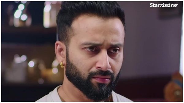 ಅಮ್ಮ ಕರೆದರು ಹೋಗುತ್ತಿಲ್ಲ ಯುವ..! ಅಮ್ಮ ಕರೆದರು ಹೋಗುತ್ತಿಲ್ಲ ಯುವ..!