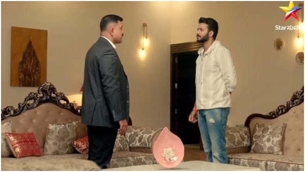 ದೀಪಿಕಾಳ ತಂದೆಯ ವಿಚಾರ ತಿಳಿದೇ ಬಿಡ್ತು! ದೀಪಿಕಾಳ ತಂದೆಯ ವಿಚಾರ ತಿಳಿದೇ ಬಿಡ್ತು!