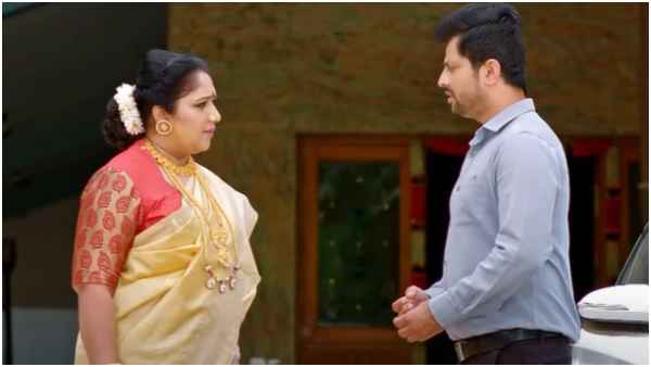 Puttakkana Makkalu: ಅಪಾಯದಲ್ಲಿ ಸ್ನೇಹಾ-ಕಂಠಿ: ಬಂಗಾರಮ್ಮನ ಬಳಿ ನಿಜ ಹೇಳ್ತಾಳಾ ಪುಟ್ಟಕ್ಕ? Puttakkana Makkalu: ಅಪಾಯದಲ್ಲಿ ಸ್ನೇಹಾ-ಕಂಠಿ: ಬಂಗಾರಮ್ಮನ ಬಳಿ ನಿಜ ಹೇಳ್ತಾಳಾ ಪುಟ್ಟಕ್ಕ?