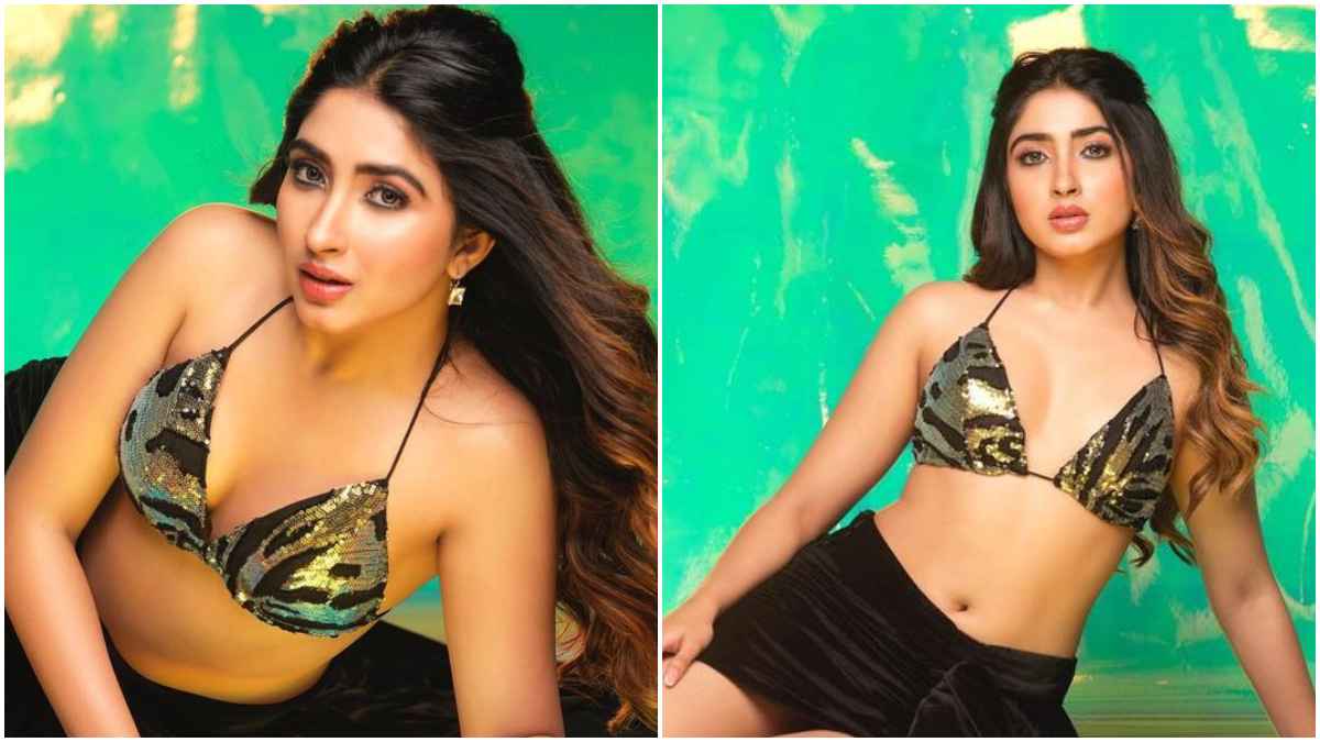 Biggboss fame Saanya Iyer Gets Trolled For Showing Cleavage In Her Recent Photoshoot Biggboss fame Saanya Iyer Gets Trolled For Showing Cleavage In Her Recent Photoshoot