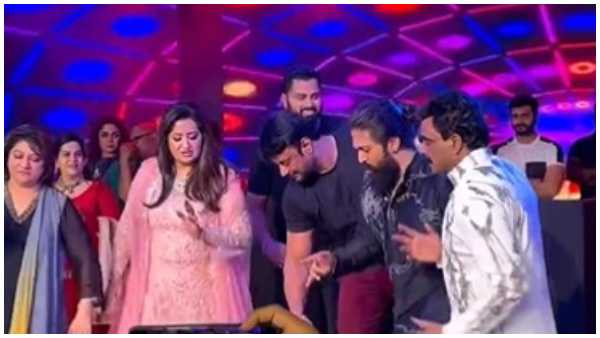 Club Abhiva: Darshan and Yash Dance At Abhishek- Avivas sangeet party Club Abhiva: Darshan and Yash Dance At Abhishek- Avivas sangeet party