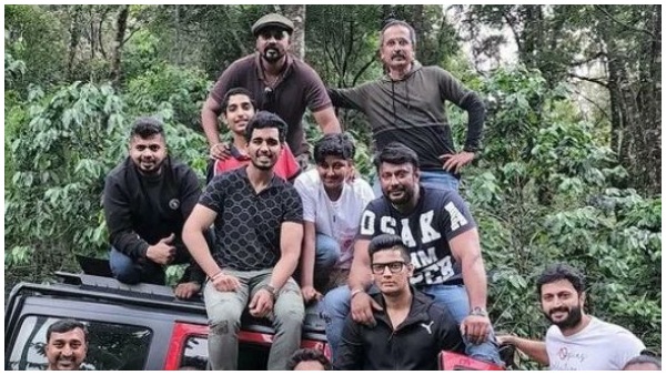 Darshan finally meets super fan Sudeep who waiting from 14 years to meet him Darshan finally meets super fan Sudeep who waiting from 14 years to meet him