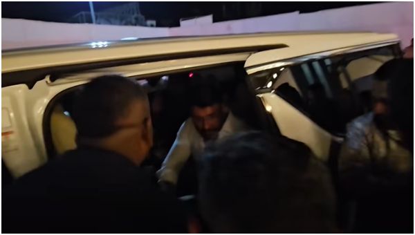  Darshan Gesture towards in Ramesh Aravind in Abhishek Ambareesh Aviva Bidapa Reception video viral 