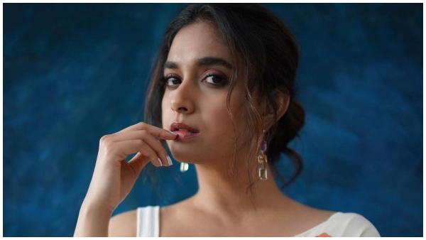 Mahanati Keerthy Suresh Gives Clarity On Entering Politics 