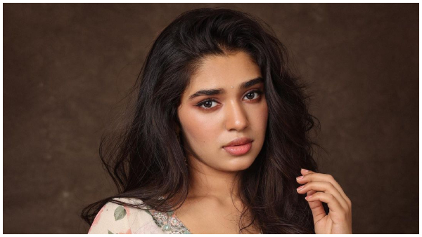 Uppena Actress Kriti Shetty faces harassment from star actors son Uppena Actress Kriti Shetty faces harassment from star actors son