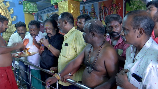 Jailer release: Rajinikanth Fans offer special prayer at Thiruparankundram temple in Madurai