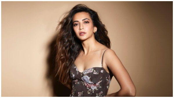 Kriti-Kharbanda-found-hidden-camera-in-her-room