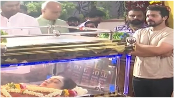 Spandana- Vijay -Raghavendra- funeral Spandana- Vijay -Raghavendra- funeral