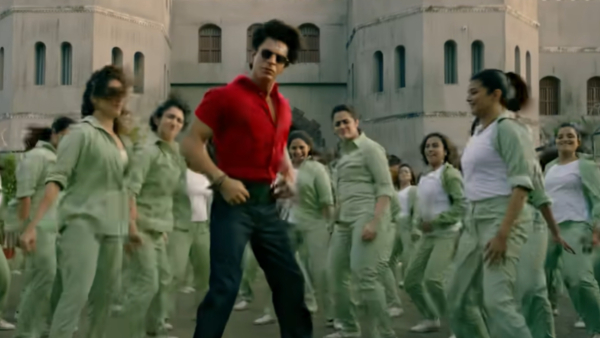 Shah Rukh Khan announces Buy 1 get 1 free offer for Jawan ticket 