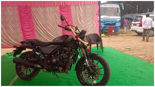 Kaatera actor Darshan gifts a Harley Davidson x440 Bike to director Tharun Sudhir