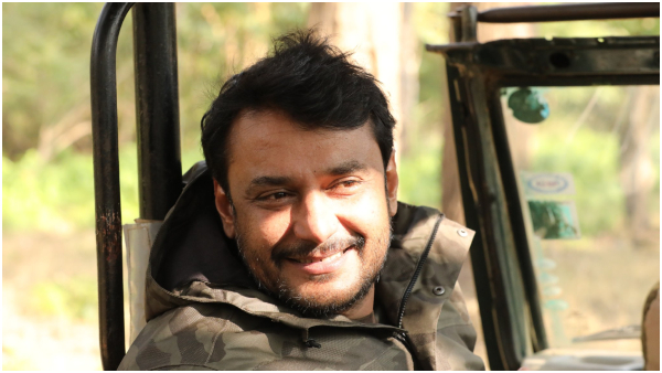 when kannada Actor Darshan helps his disabled fan at central jail