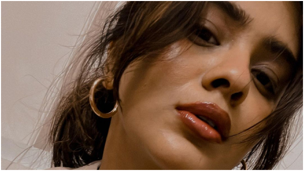 Actress Hebah Patel upset over Anchor Questions, video goes viral Actress Hebah Patel upset over Anchor Questions, video goes viral