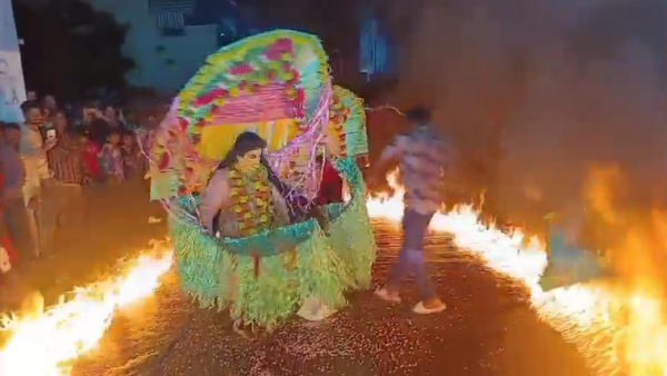 Recreation of Kantara song cause fire accident in Kadapa district, five injured