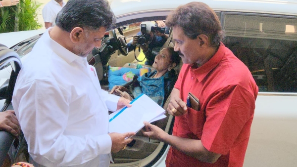 leelavathi-and-actor-vinod-raj-met-dcm-d-k-shivakumar