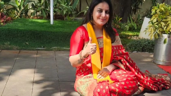 Kannada Rajyotsava 2023: Actress Pooja Gandhi Celebrates Kannada Rajyotsava with Neighbors 