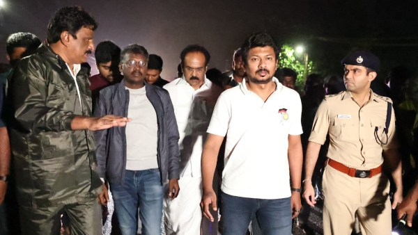 Director Mari Selvaraj rescues stranded people in floods