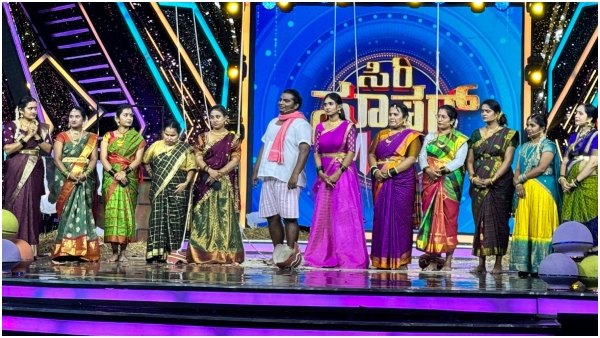 Actress Shweta Srivatsav and Sihi Kahi Chandru Judge for Siri Kannadas Super Mom reality show