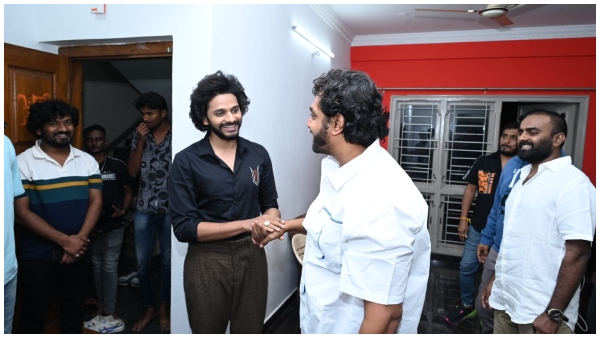 Hanuman actor Teja Sajja Meets devotee of Lord Anjaneya Dhruva Sarja Hanuman actor Teja Sajja Meets devotee of Lord Anjaneya Dhruva Sarja