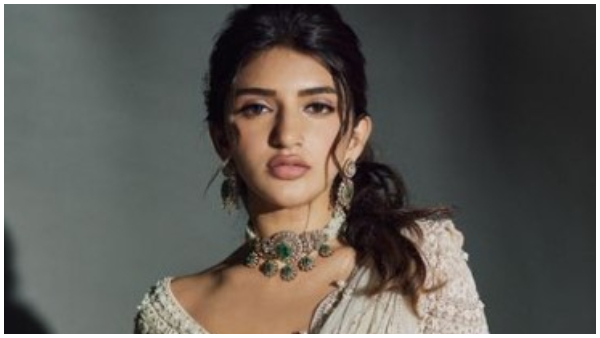  Why Prabhas fans targeting kannada actress Sreeleela?