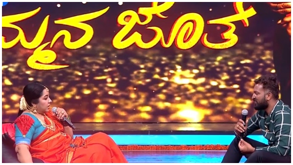 Actress Tara anuradha and varthur santhosh chitchat in Nannamma superstar- 3 Stage Actress Tara anuradha and varthur santhosh chitchat in Nannamma superstar- 3 Stage