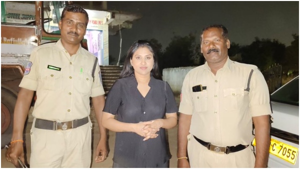 Tollywood Star Singer Mangli Meets With Car Accident