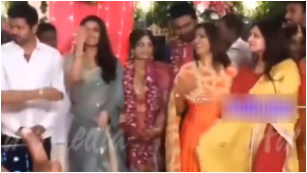 Rajinikanth Vijay fans started fighting in social media after rajini gets trolled