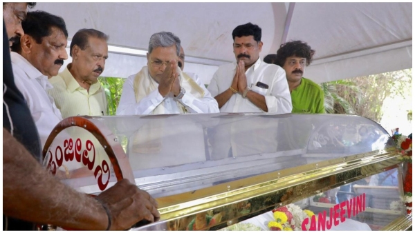 Dwarakish Last Rites Take Place In Bengaluru Chamarajpete Chitagara
