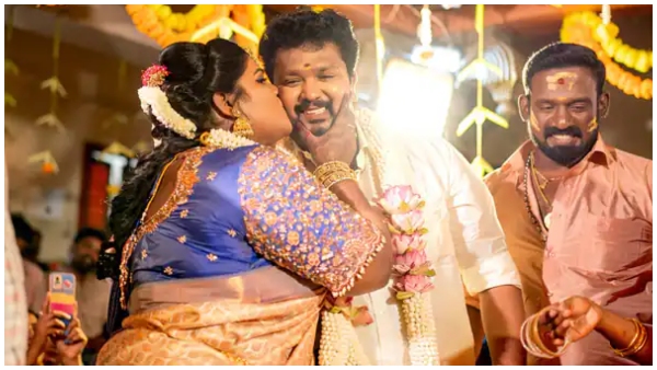 Tamil comedian s son-in-law lip-locked his mother-in-law at the wedding reception