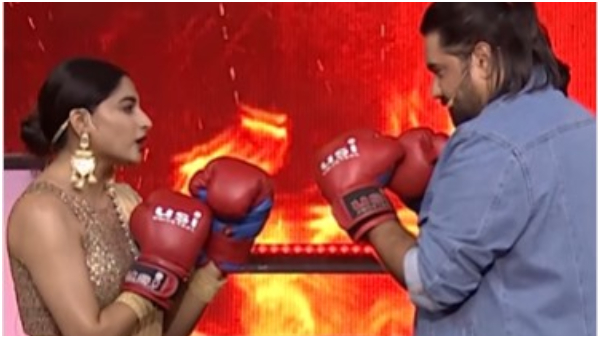 Mahanati reality show director Tharun sudhir and actress Nishvika naidu s dialogue war on stage