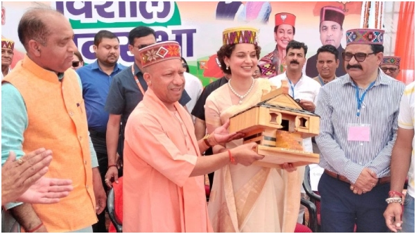 A CISF constable Kulwinder Kaur reportedly slapped Mandi MP actress Kangana Ranaut A CISF constable Kulwinder Kaur reportedly slapped Mandi MP actress Kangana Ranaut