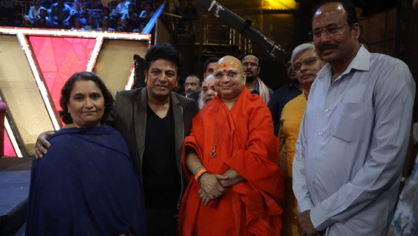 Shri Balkanand Giri Ji Maharaj visited Shivarajkumar Upendra Raj B Shetty 45 movie set Shri Balkanand Giri Ji Maharaj visited Shivarajkumar Upendra Raj B Shetty 45 movie set