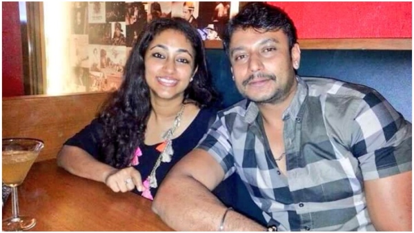 actor Darshan s son Vineesh eye wink in front of camera near bellary jail video goes viral actor Darshan s son Vineesh eye wink in front of camera near bellary jail video goes viral