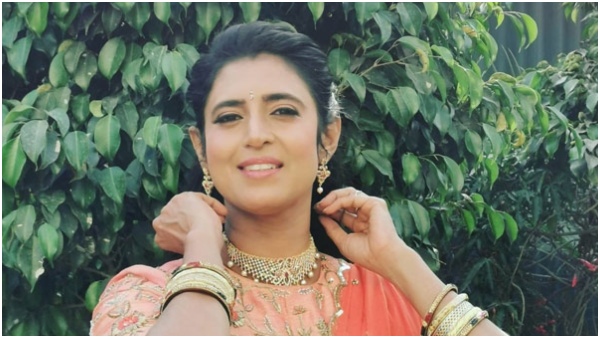 complaint against actress kasthuri over her remarks on telugu community she is absconding now