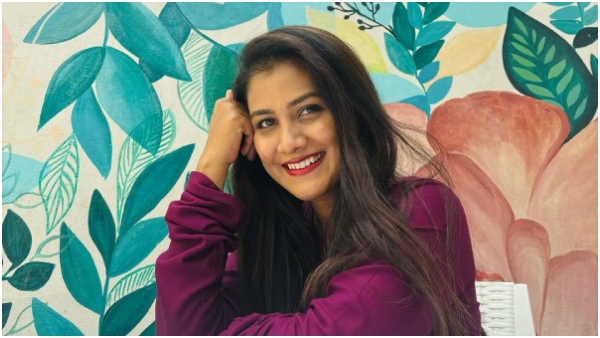 Bigboss kannada 11 Gowthami stuns in green kurti at home Here s How Much It Costs