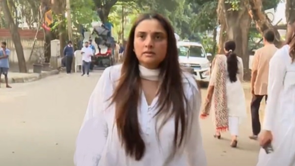 Former Karnataka chief minister S M Krishna passed away actress Ramya paid last respect