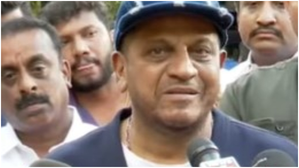 Actor Shivarajkumar gets emotional before heads to US for surgery