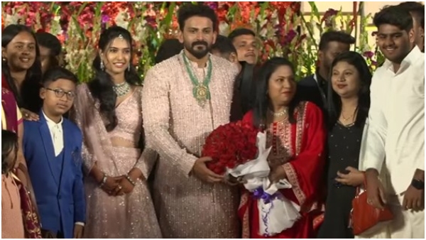 Celebrities anda fans grace Actor Dhananjay and dhanyatha s grand reception