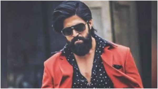 Toxic Actor Yash Gets huge cutout in Mumbai for New Ad announcement