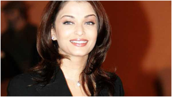 Actress Aishwarya Rai s Car Hit By Bus From Behind Video Goes Viral Actress Aishwarya Rai s Car Hit By Bus From Behind Video Goes Viral