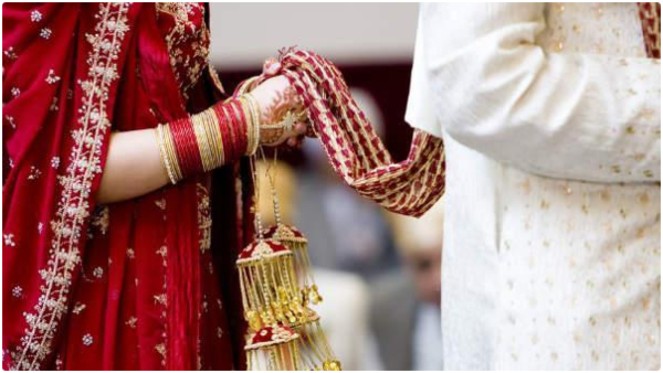 This strange incident in Pakistan reminds a scene from the Puneeth Rajkumar s movie