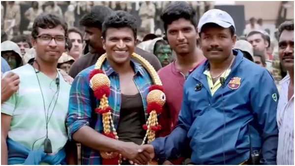 A Viral video showed how Actor Puneeth Rajkumar behaved with his fans