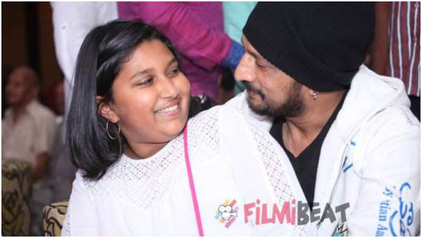 Actor kichcha Sudeep s daughter Sanvi recalls a scary fan encounter at mall